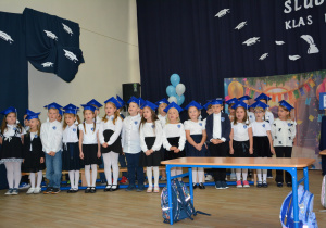 Zdjęcie grupowe uczniów