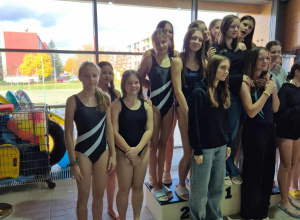 Miejsko- Powiatowe zawody sztafet pływackich