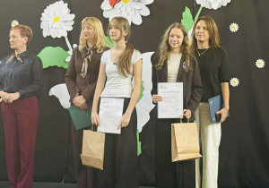 Julia odbiera nagrodę